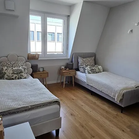 Zentrale Mit 2 Tg-stellplaetze Bis 5 Gaeste *