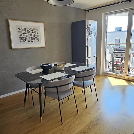 Zentrale Mit 2 Tg-stellplaetze Bis 5 Gaeste
